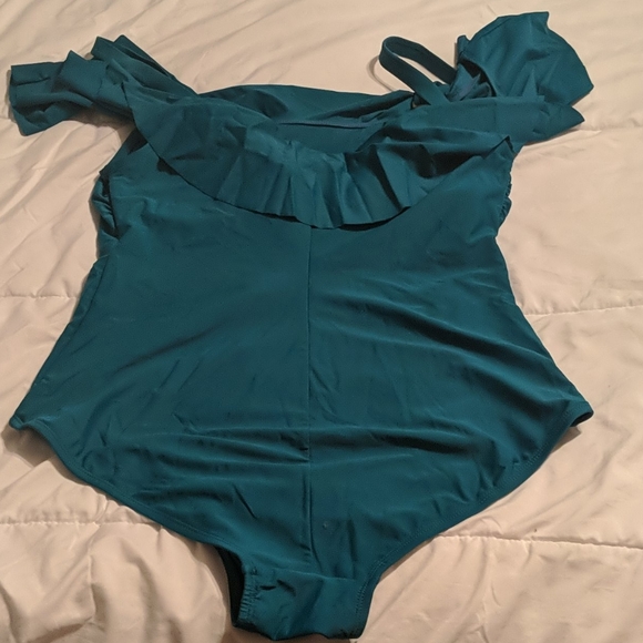 Swimsuit - Picture 2 of 3